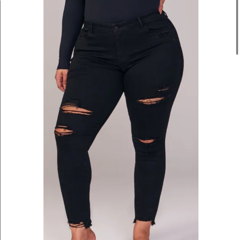 NWT Abercrombie Black Ripped Jeans